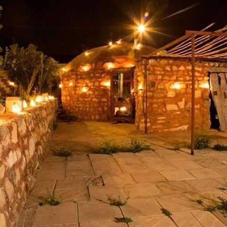 Guest House Attallah Wadi Musa Exterior foto