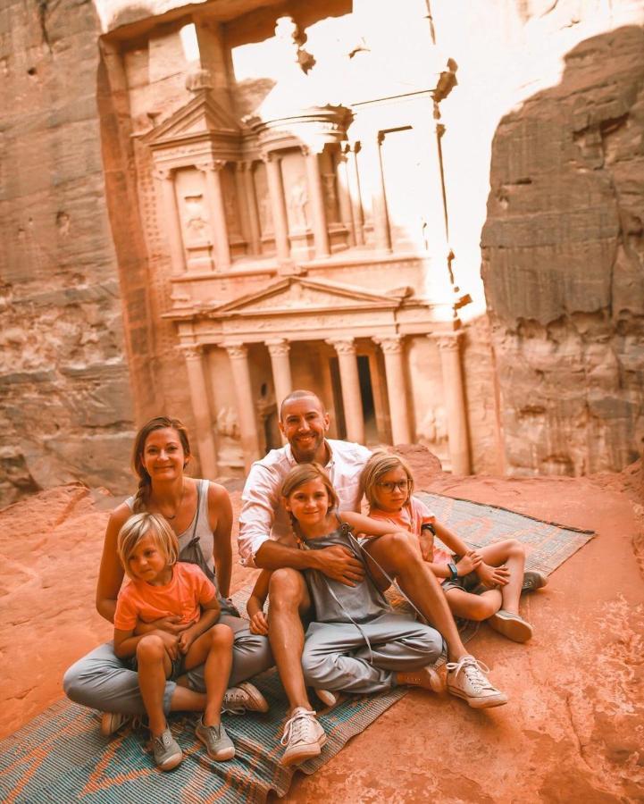Guest House Attallah Wadi Musa Exterior foto