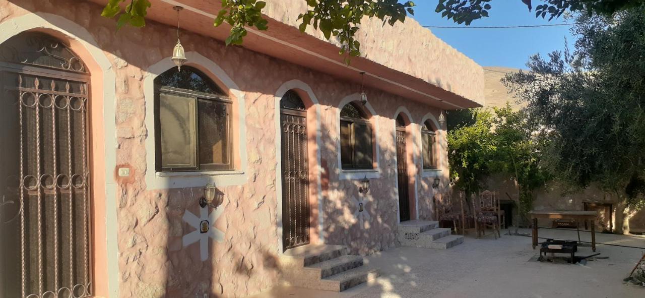 Guest House Attallah Wadi Musa Exterior foto