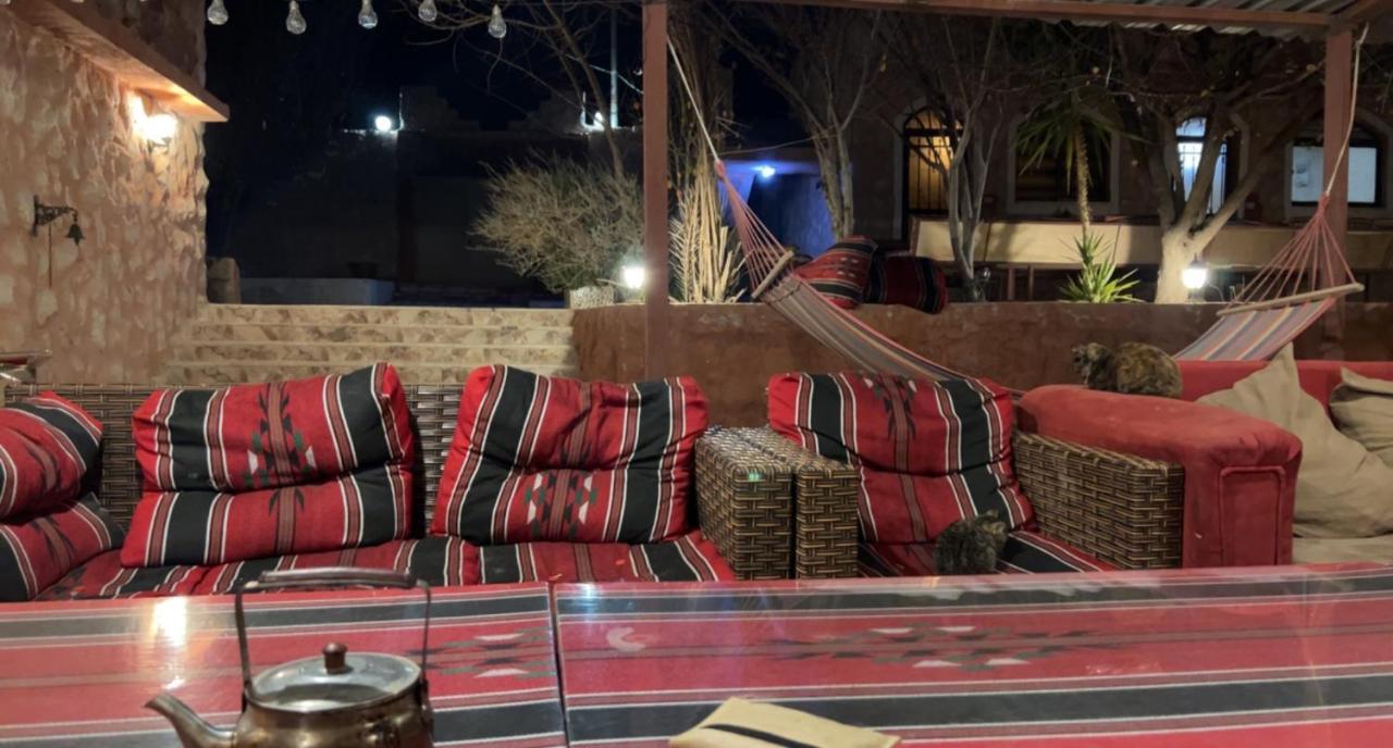 Guest House Attallah Wadi Musa Exterior foto